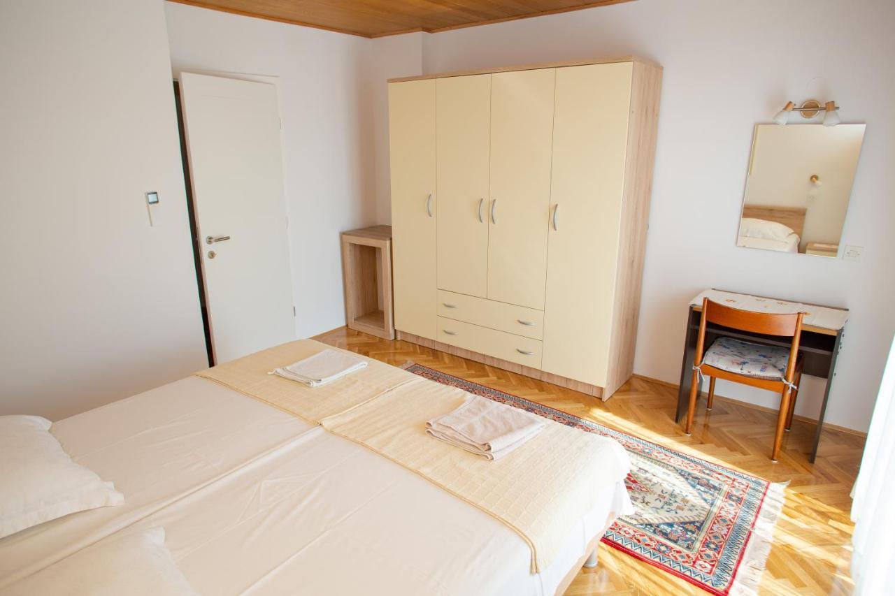 Apartments & Rooms Peranic Novalja Exterior foto