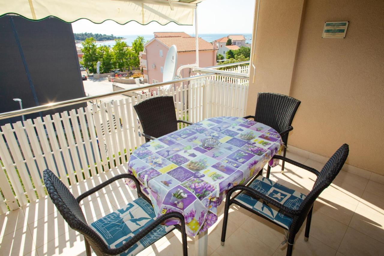 Apartments & Rooms Peranic Novalja Exterior foto